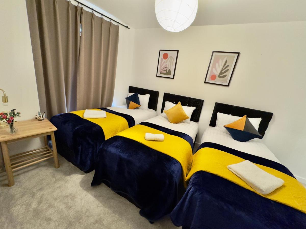 3Bedroom, 2Bathroom, Balcony,Luxury Flat Westfield Лондон Екстериор снимка