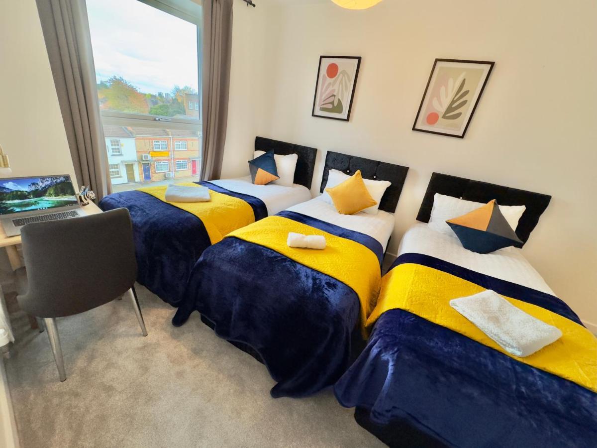 3Bedroom, 2Bathroom, Balcony,Luxury Flat Westfield Лондон Екстериор снимка