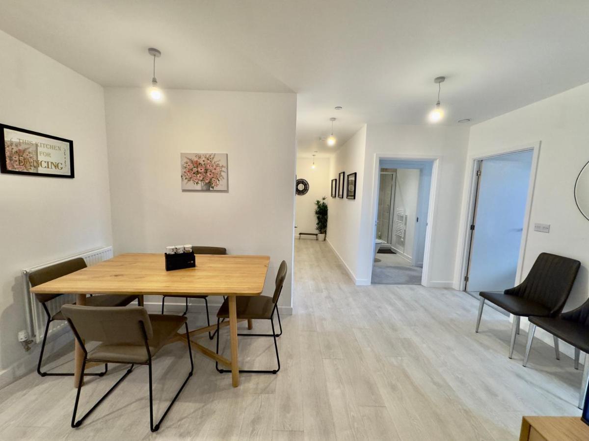 3Bedroom, 2Bathroom, Balcony,Luxury Flat Westfield Лондон Екстериор снимка