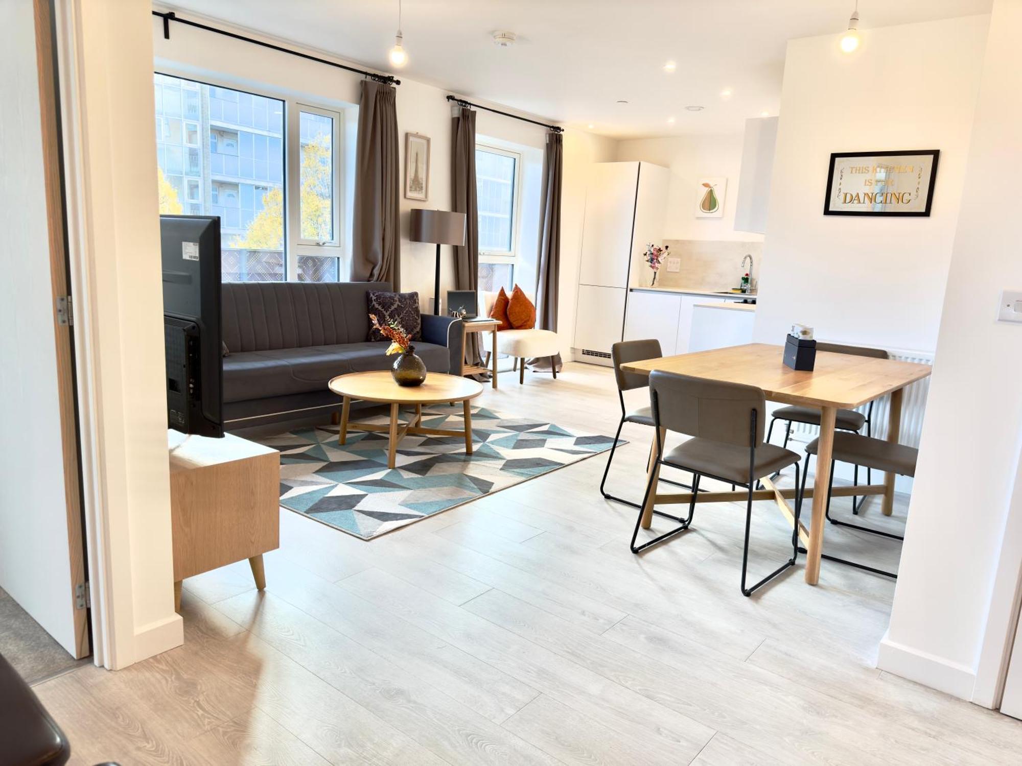 3Bedroom, 2Bathroom, Balcony,Luxury Flat Westfield Лондон Екстериор снимка